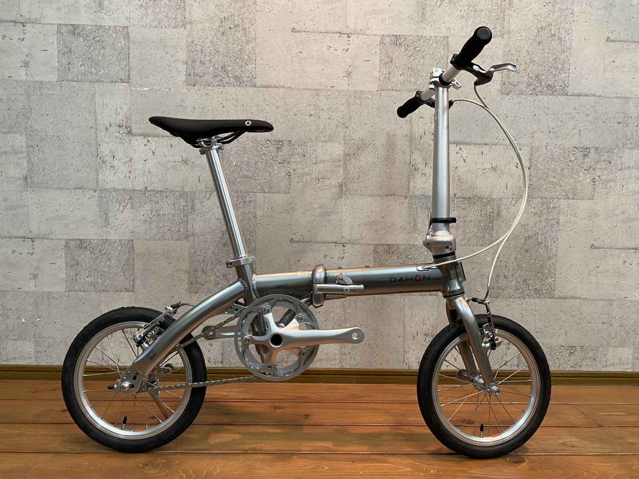 愛知県 DAHON DOVE PLUS フォールディングバイク 2019年購入 ダホン ダヴプラス 14in 超軽量 折り畳み自転車 -  自転車、サイクリング